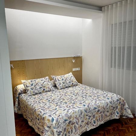 Hostal Charo II Santiago de Compostela Exterior photo