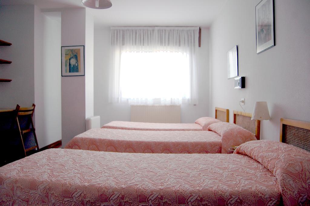 Hostal Charo II Santiago de Compostela Room photo